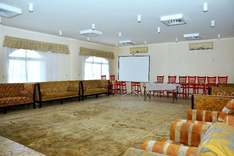 Курортный комплекс Desert View 3*